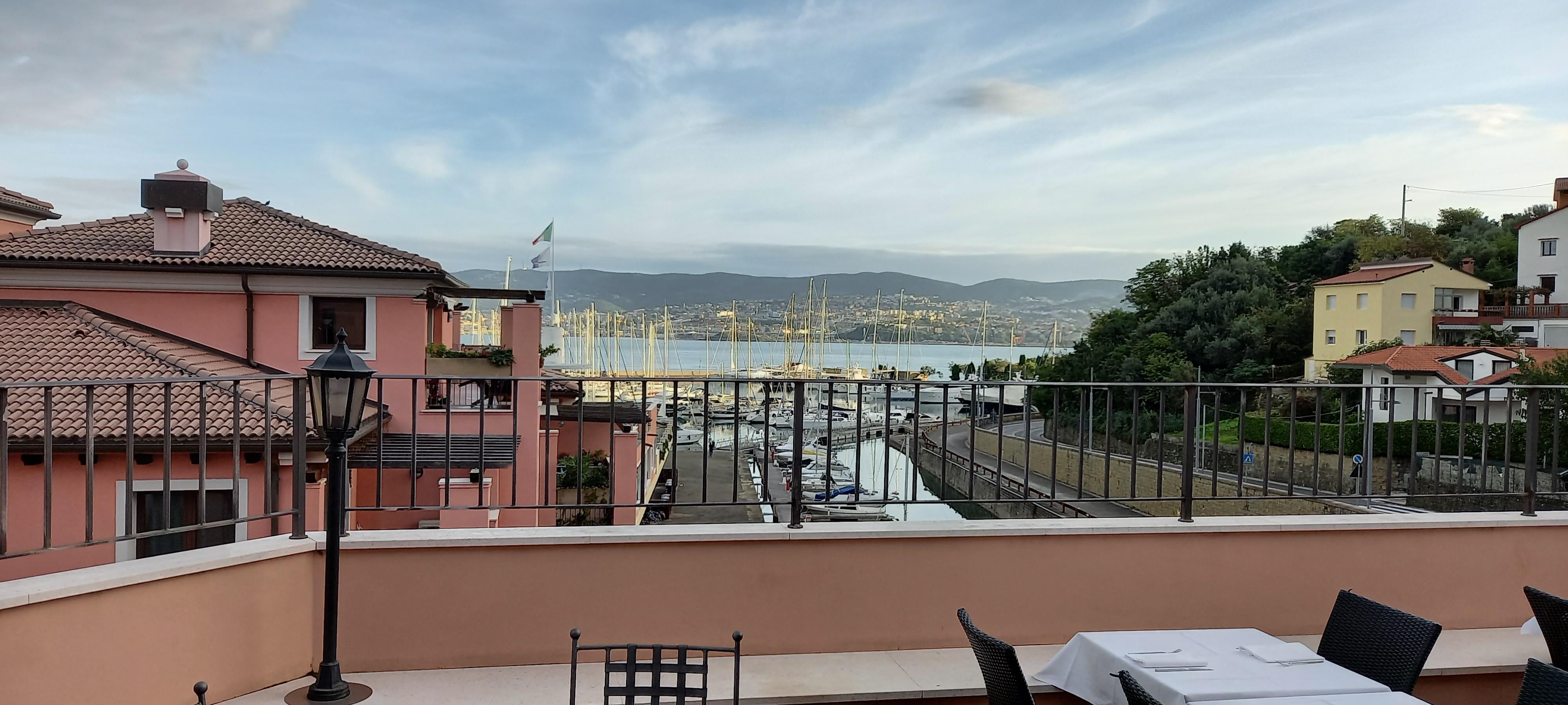 Vista dalla terrazza per la colazione 