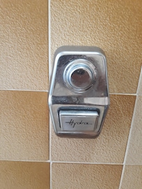 Botão de Descarga HYDRA super conservado e funcionando