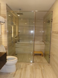 douche et baignoire séparé