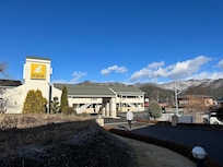 lovely exterior, the location was convenient all in 15mins walking distance we loved to go