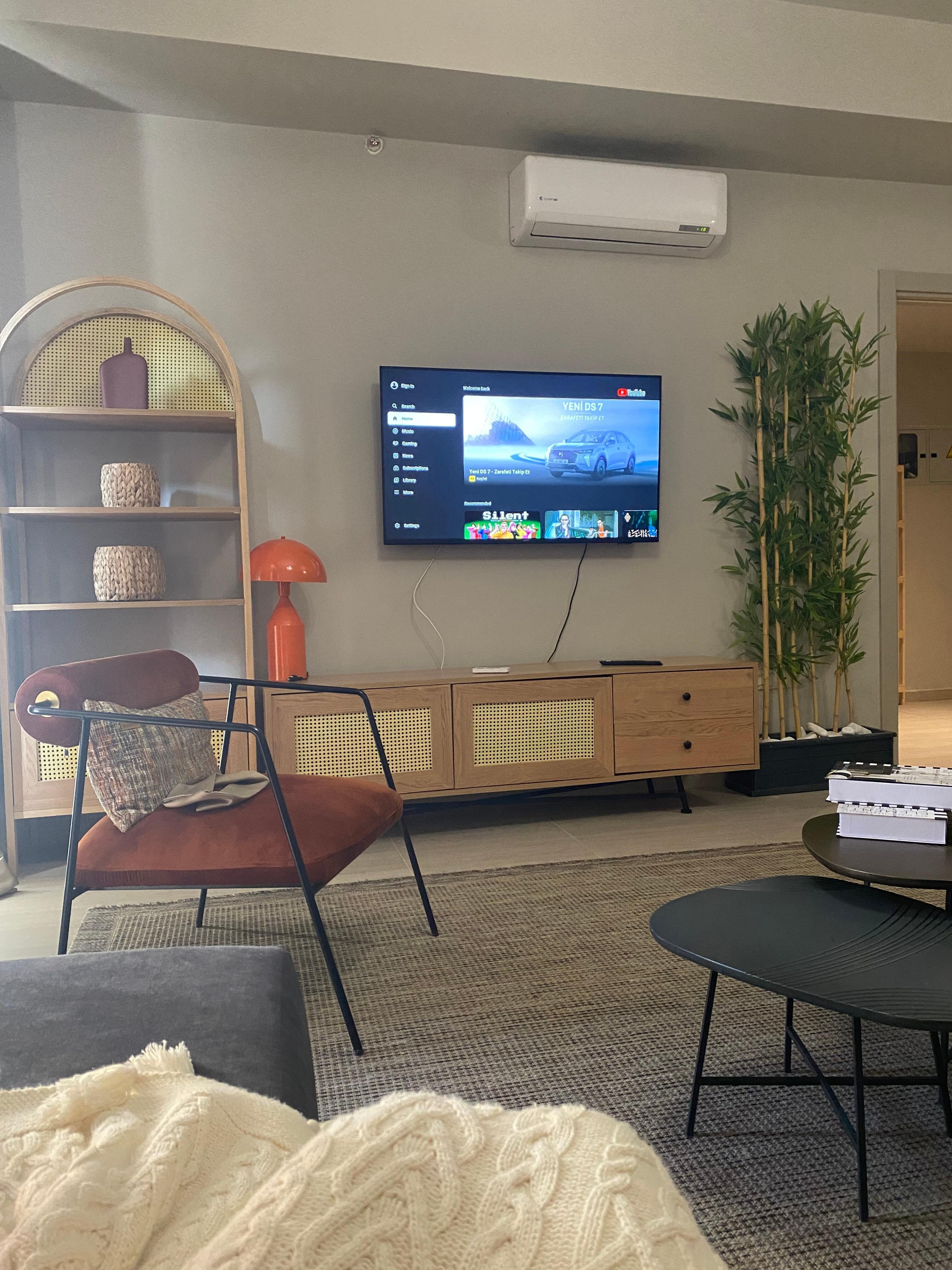 The only thing I can say is that this house looks just like the pictures.