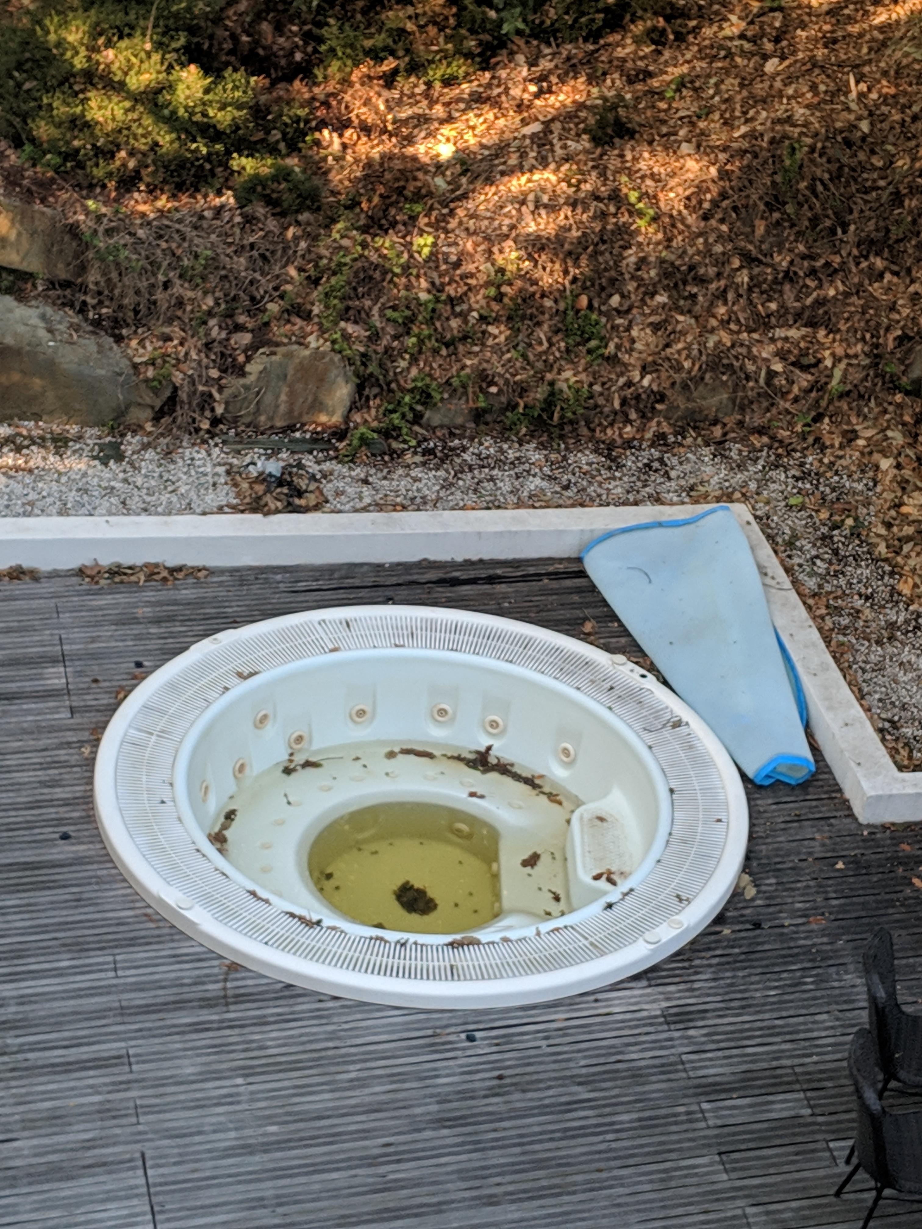 The spa pool mentioned in the description