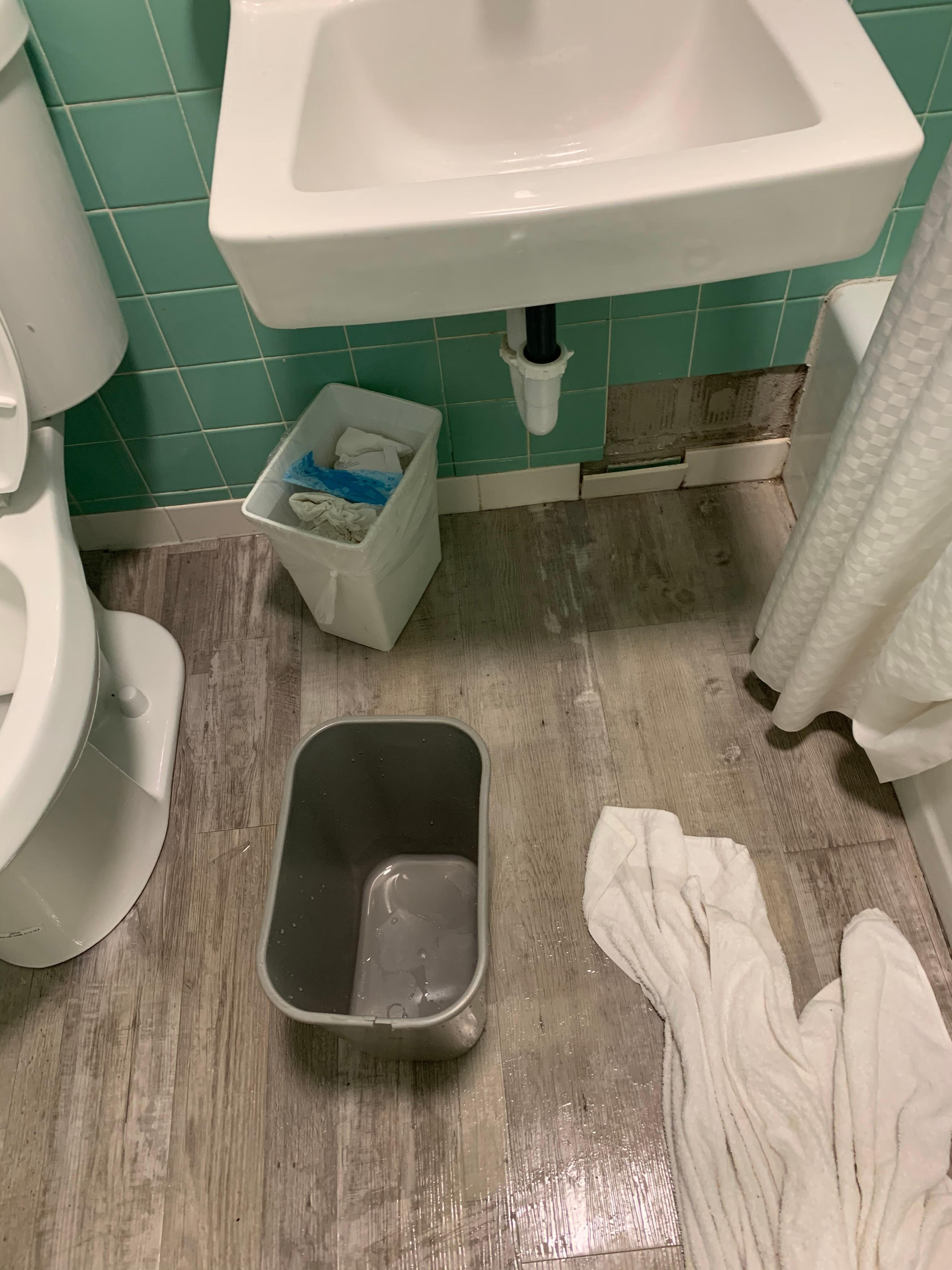 Sacando agua de la bañera