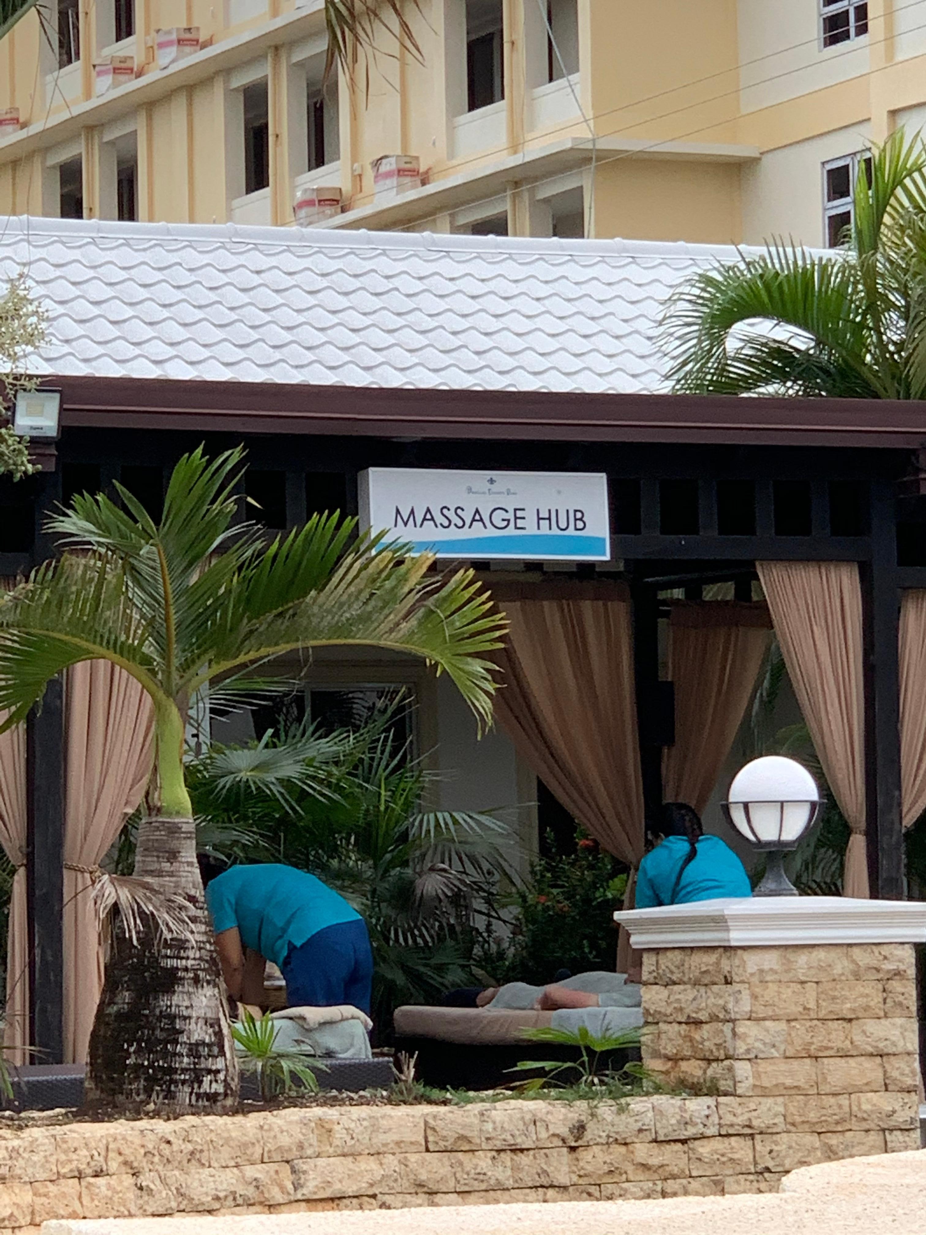 プールサイドスパ