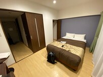 部屋は割と広くて使いやすい。