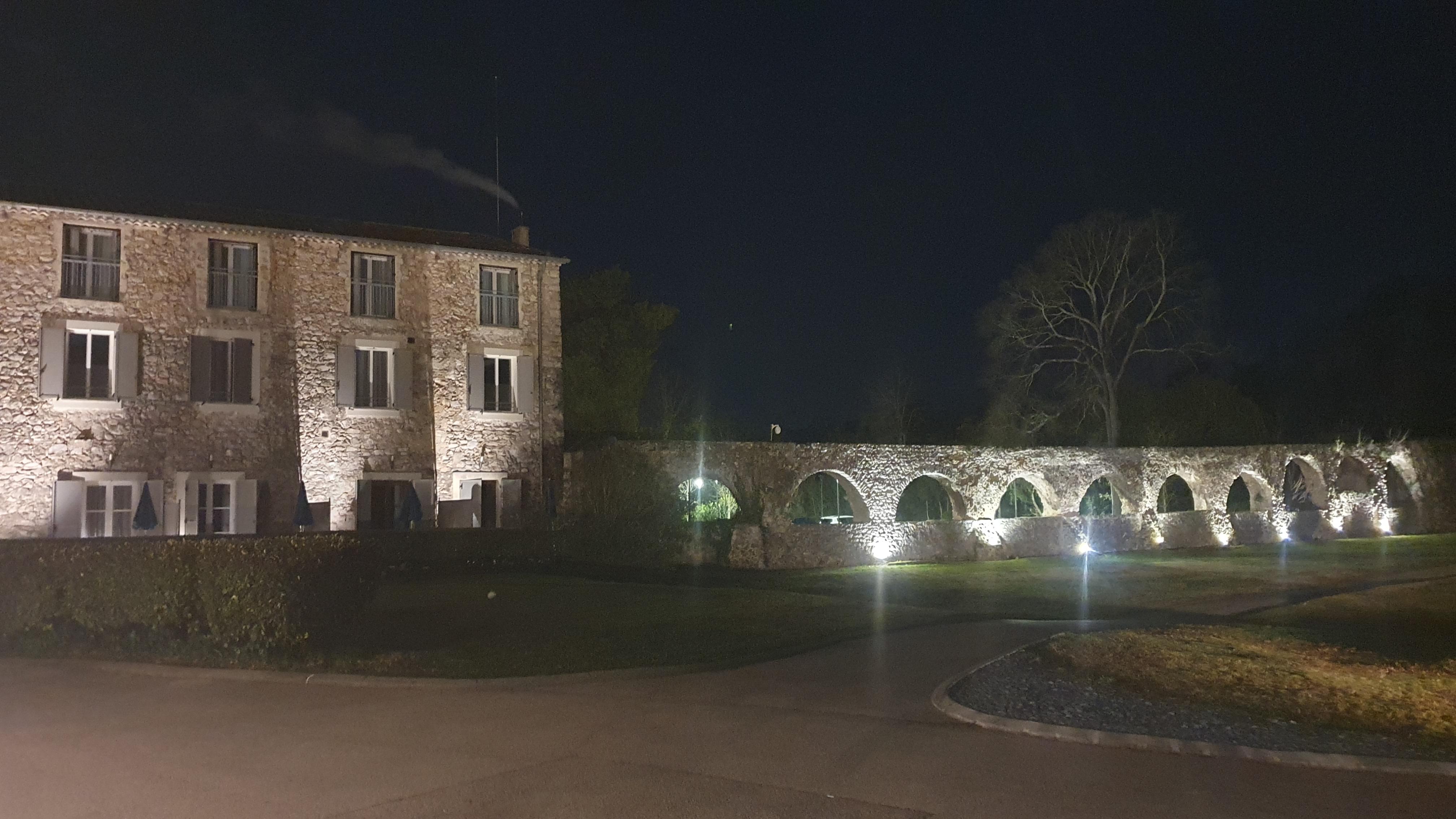 Le château de la Begude by nighr