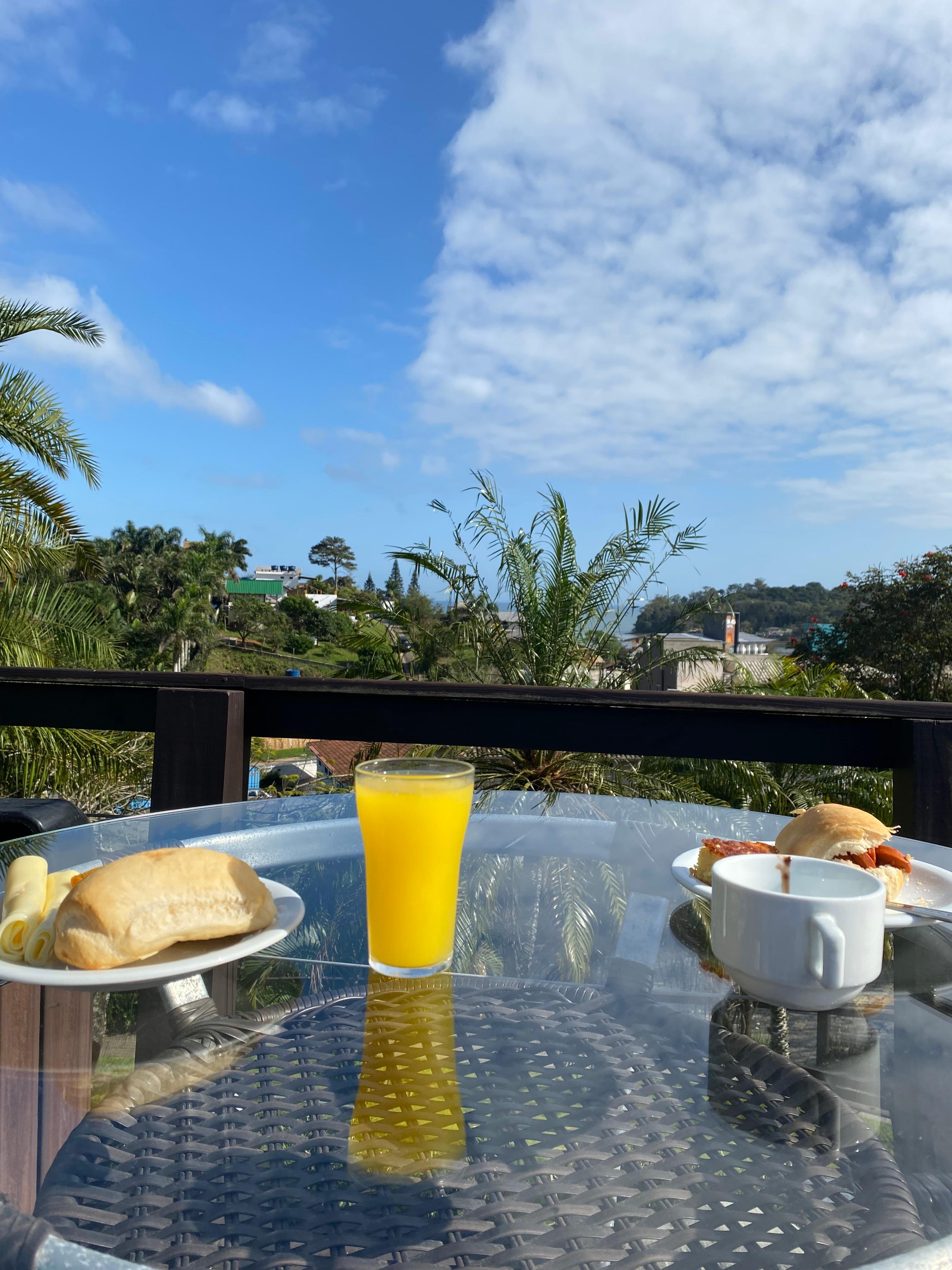 café da manhã delicioso e com muitas opções