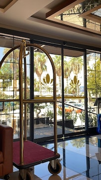 They kept everything meat and tidy at all times.