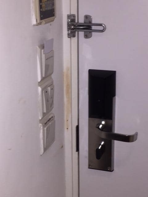 shower door doesn't close, have to improvise to prevent water from leaking out