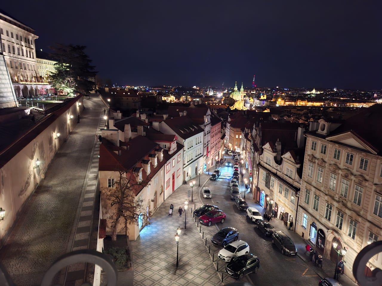 Vista do quarto à noite