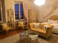 Cozy yer roomy bedroom