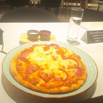 Pizza til kveldsmat.