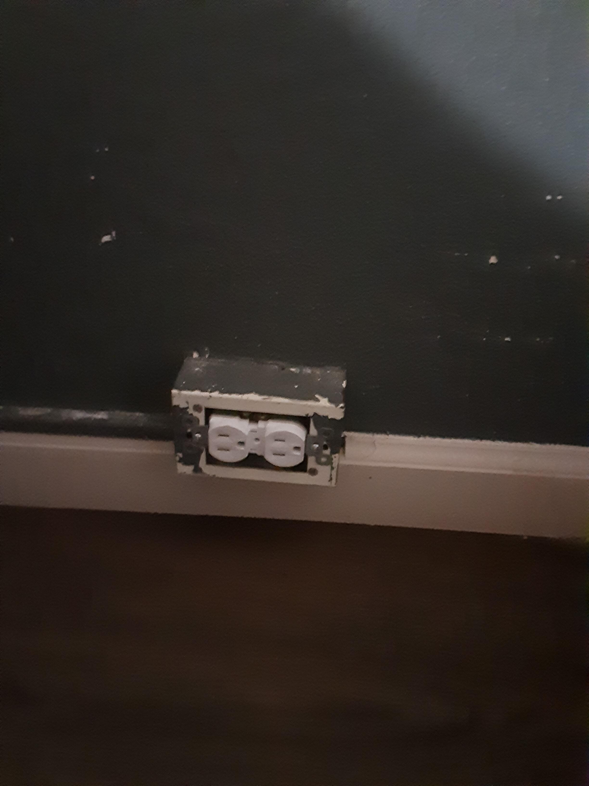 would you plug anything in here