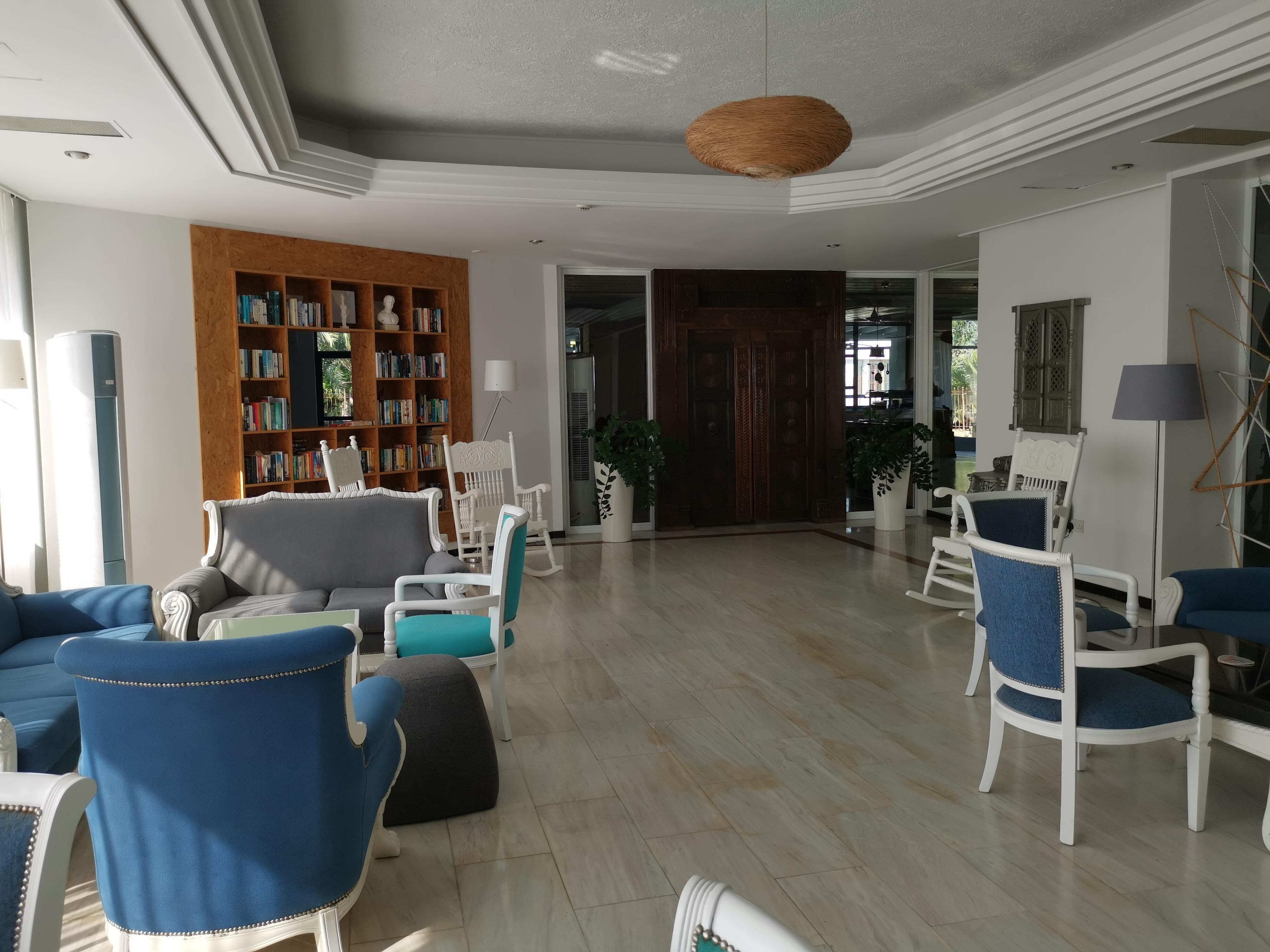 Lounge area