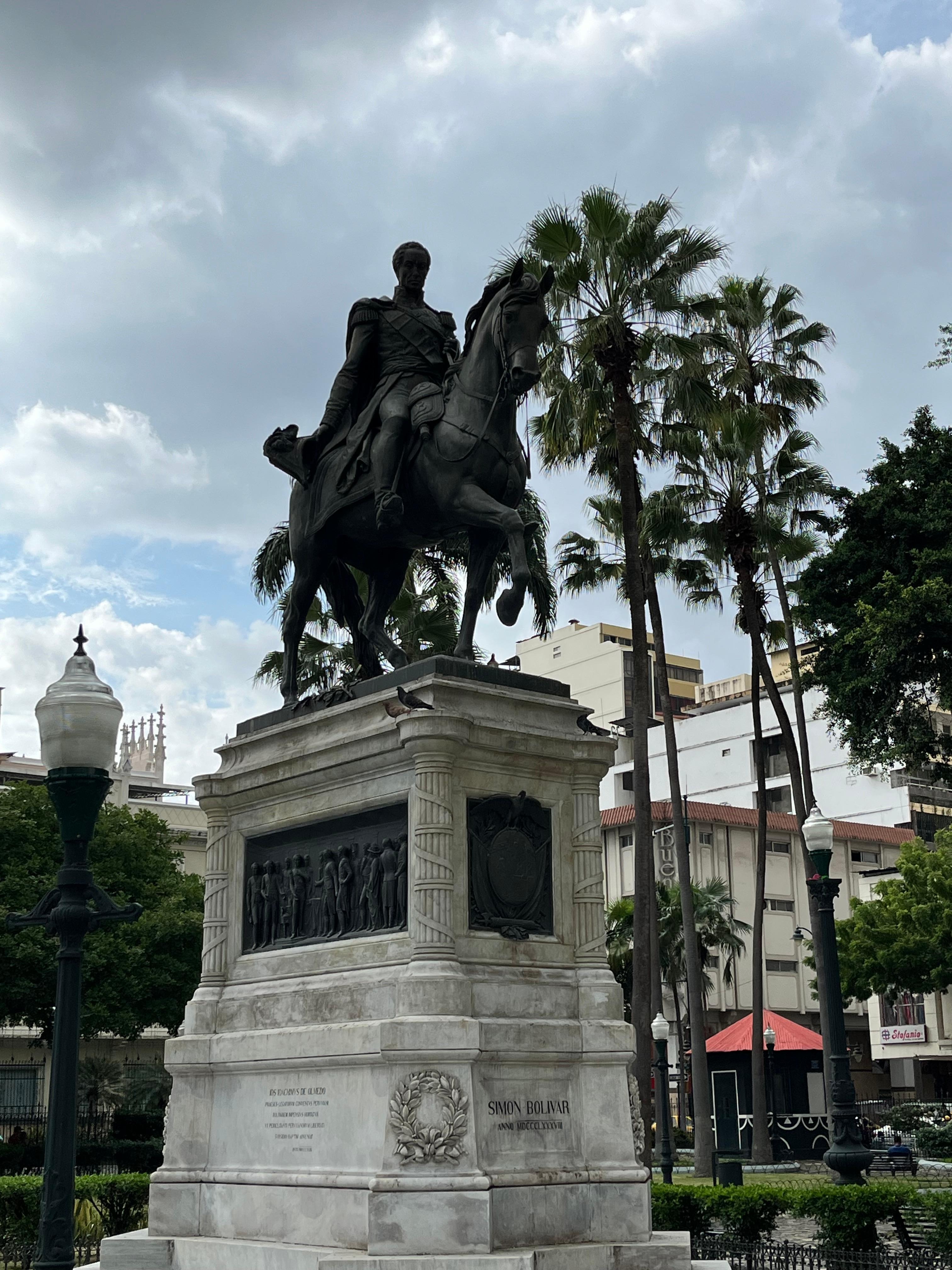 Simon Boliver park two blocks away