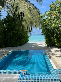 Sunset Beach pool villa with swirl pool