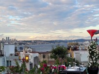 Rooftop restaurang with a wonderful 360 wiew.