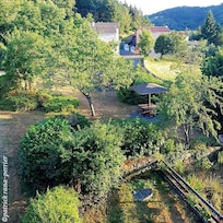 Gîte 'Les jardins d'Anna' à St-Ilpize, Le Tapon, Haute-Loire (photo @patrickranaperrier)