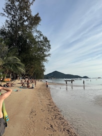 Plage en face de l’hôtel