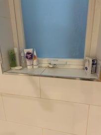 Fenêtre aération salle de bain