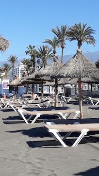 Troya Beach.
Sandstrand ca. 300 m fra hotellet.