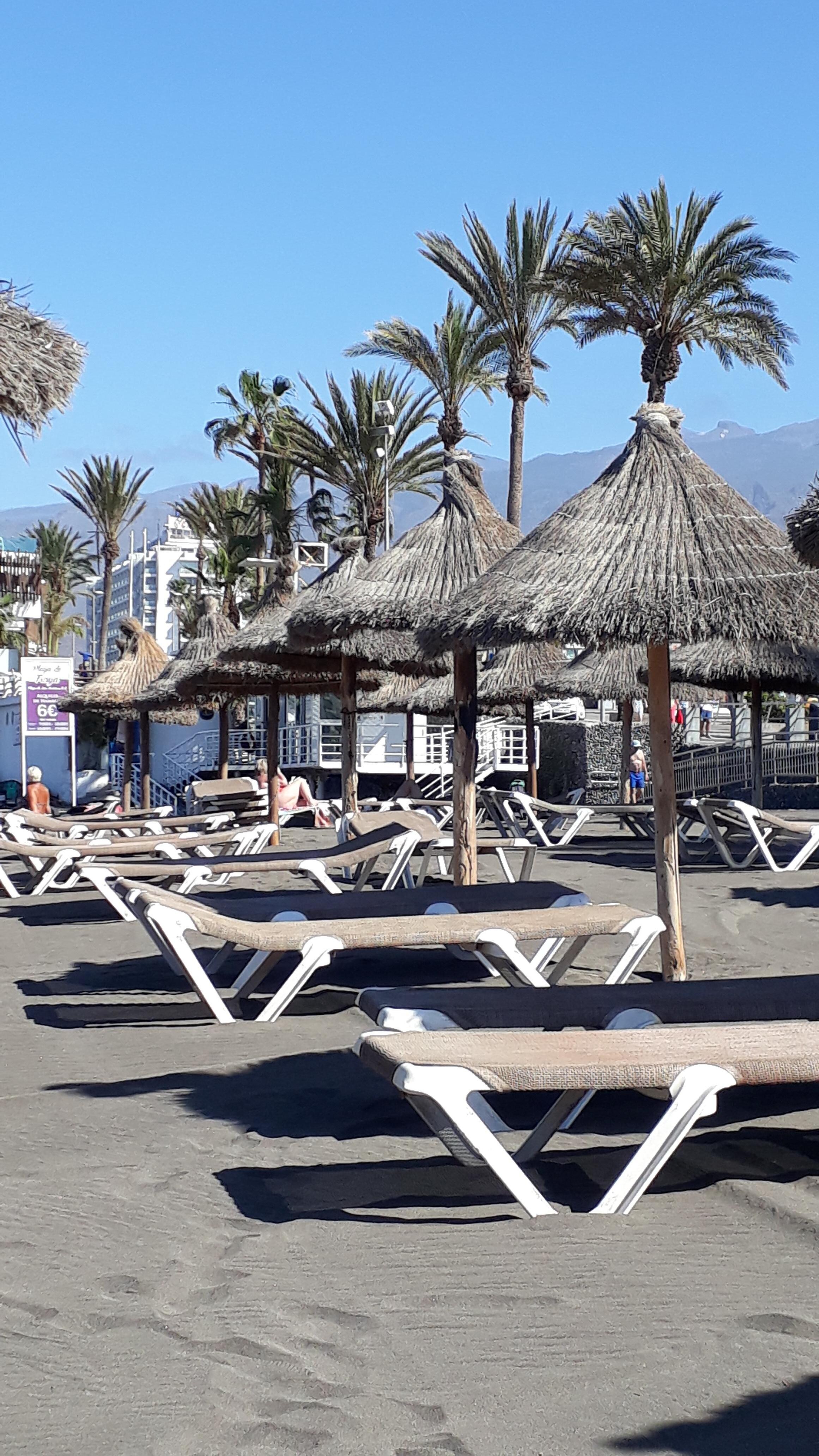 Troya Beach.
Sandstrand ca. 300 m fra hotellet.