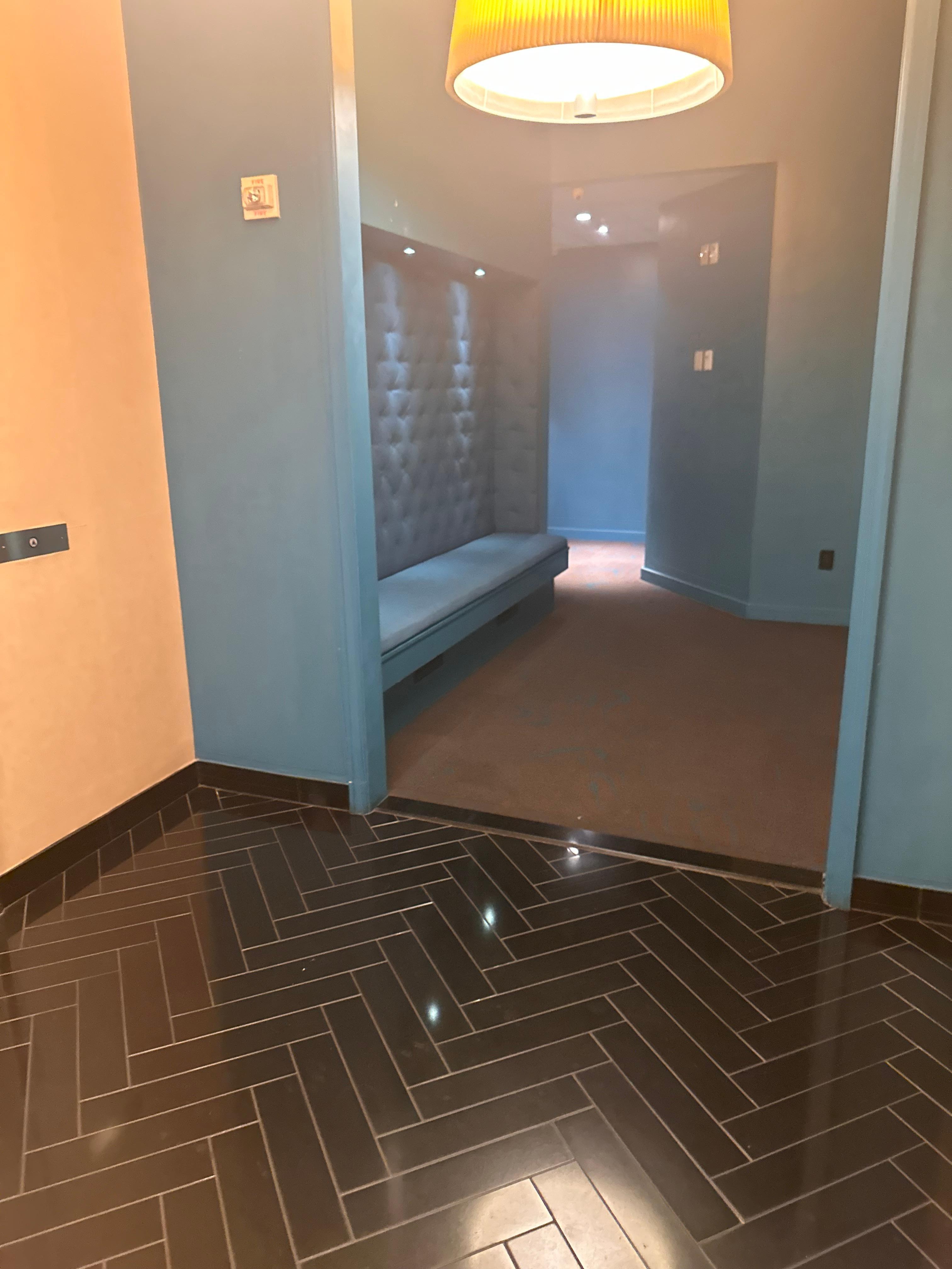 Clean lobby, hallways, and rooms.