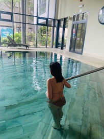 Clean pool