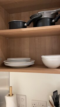 Fully equipped kitchen with utensils