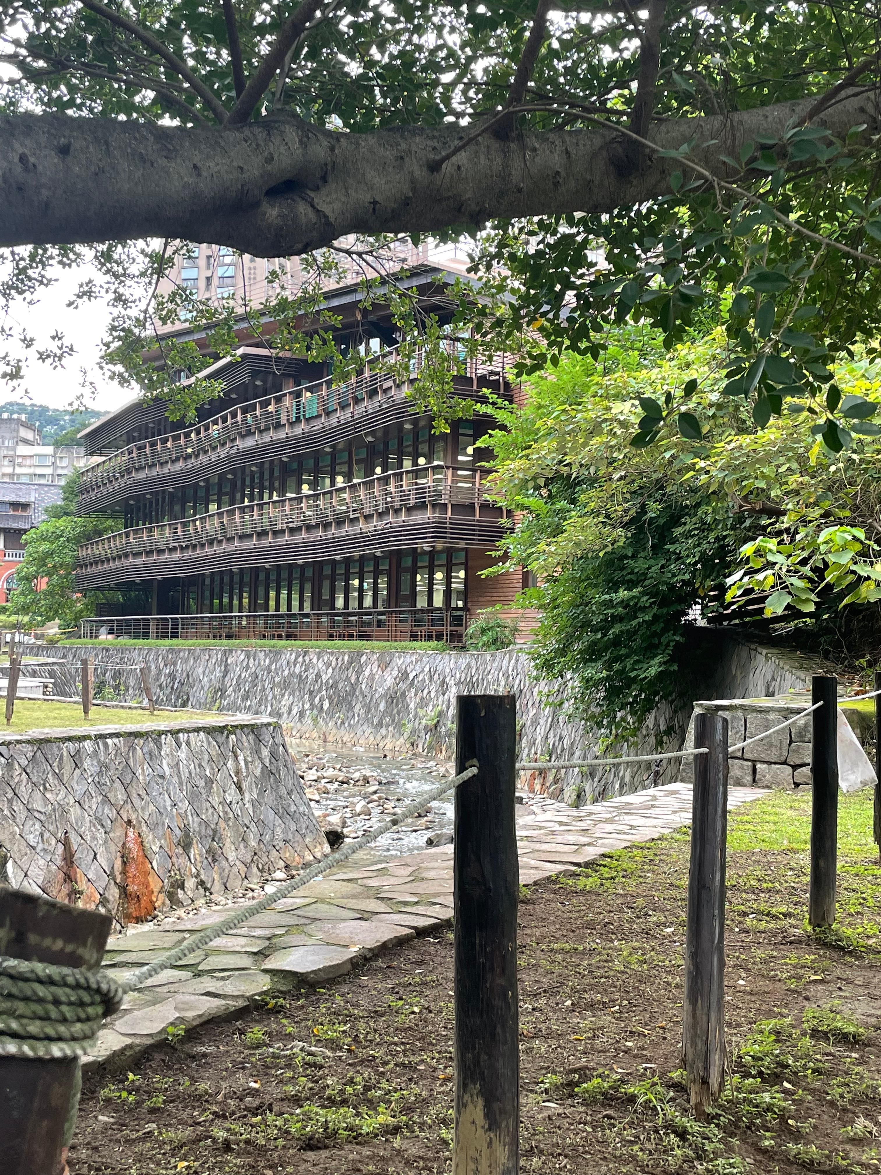 Beitou Library.