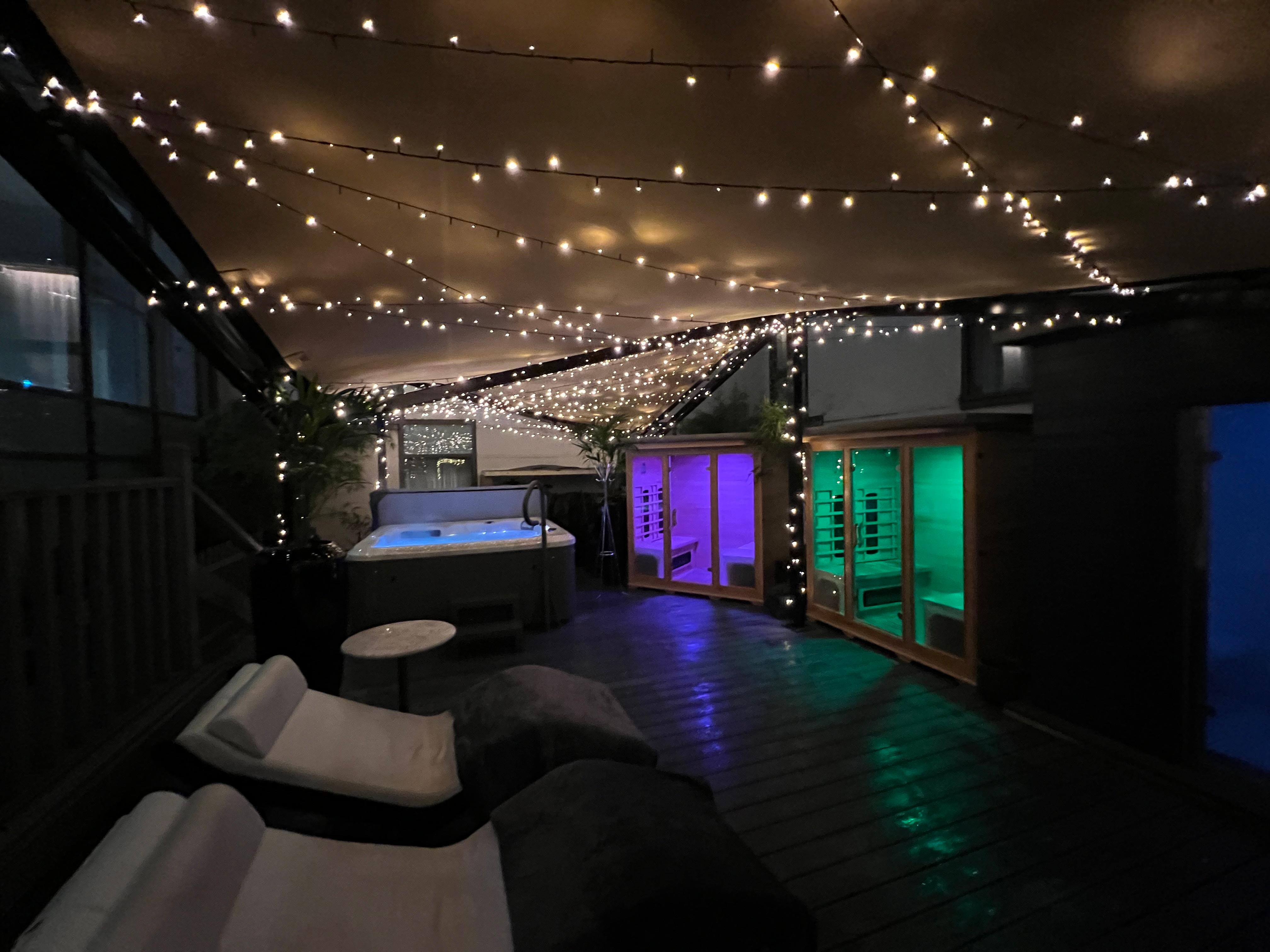 There outdoor thaw spa