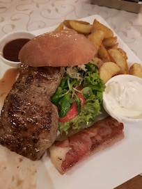 Burger im Restaurant