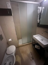 Baños descuidados y olían mal