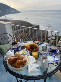 Morgenmad på terrassen !