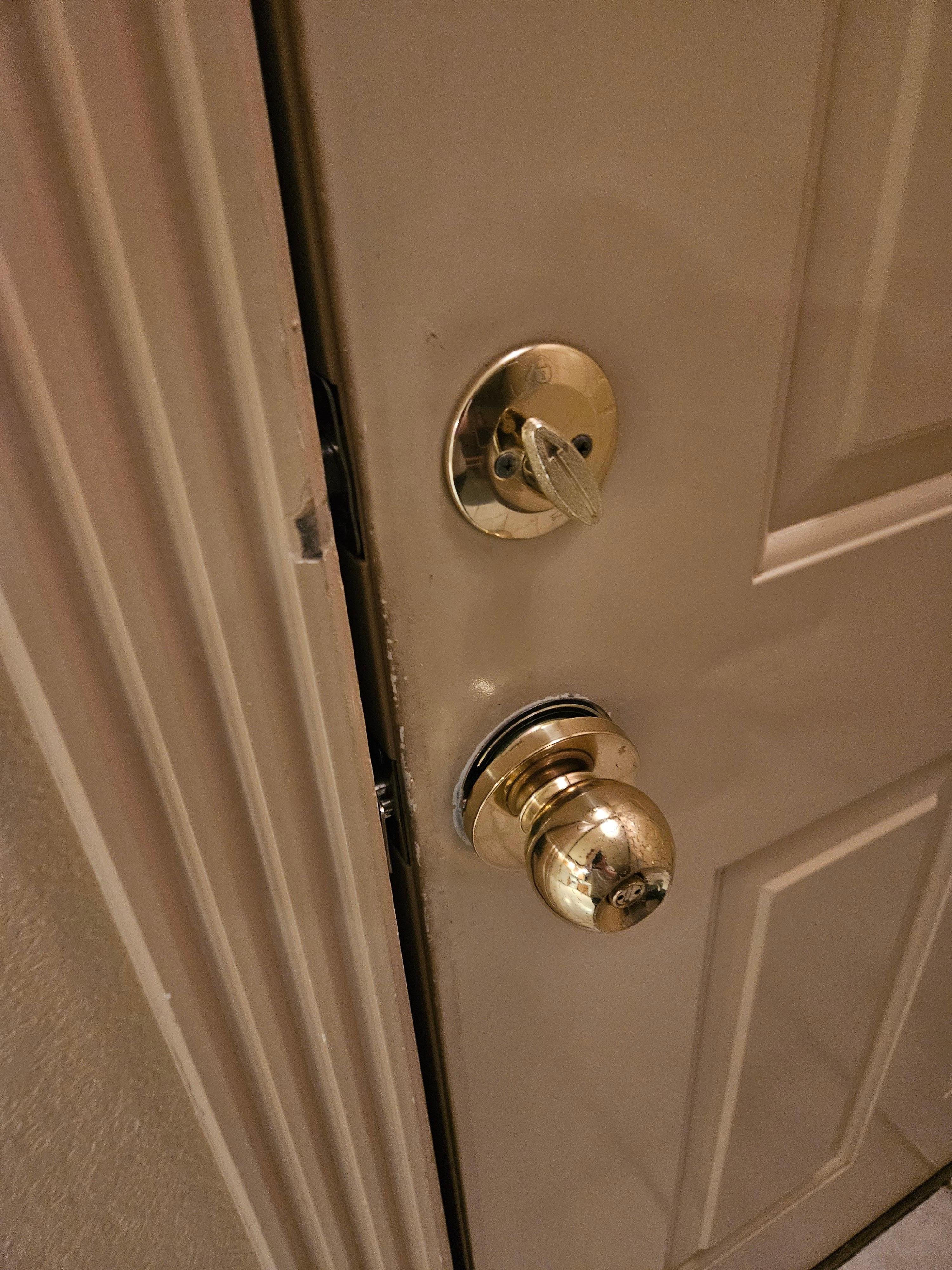 Loose doorknob 