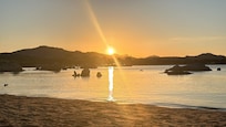 La petite plage à 5 minutes à pied en bas