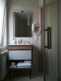 Habitación 16, baño