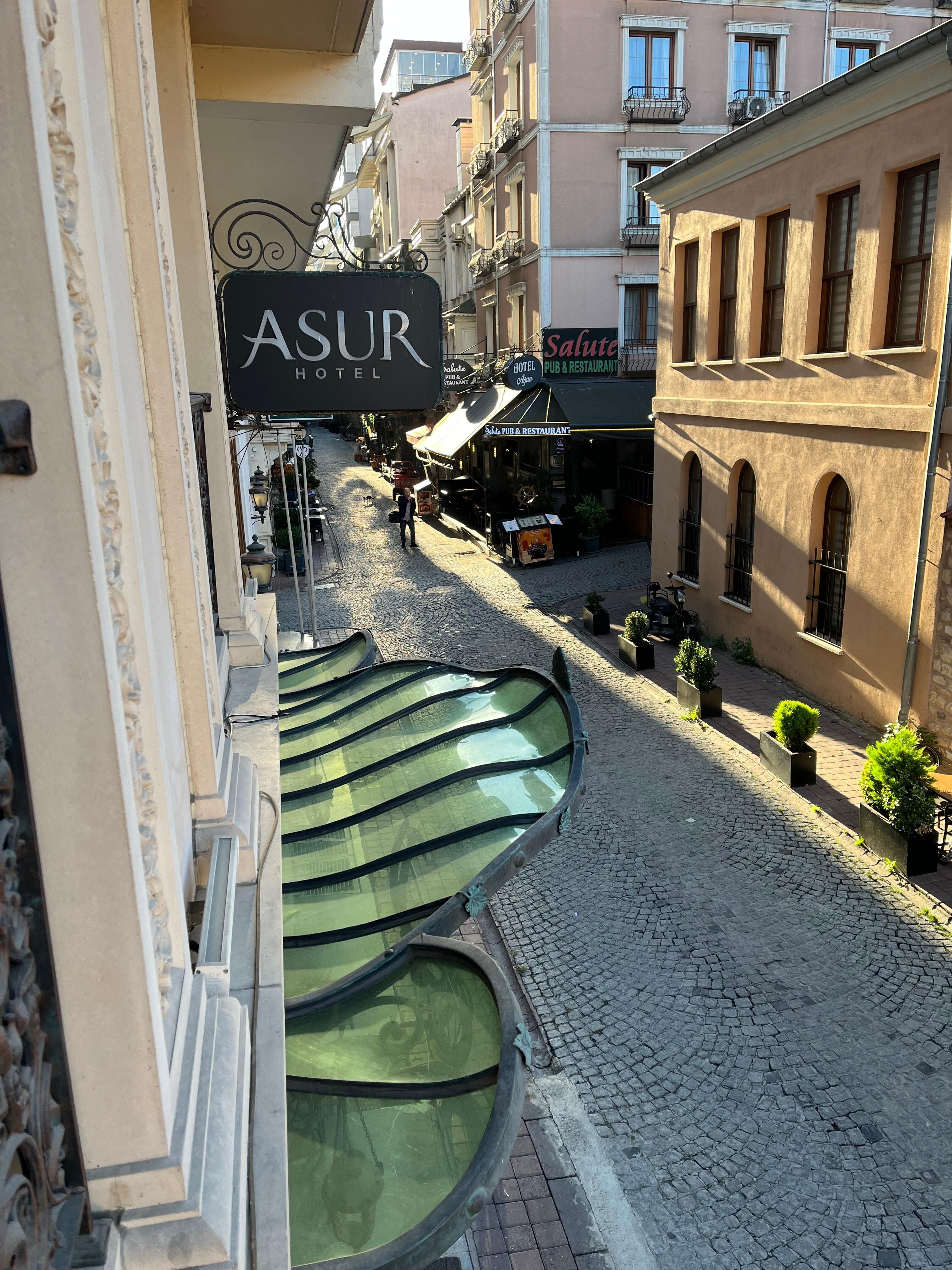 Located close to everything,but still in a quiet pedestrian street