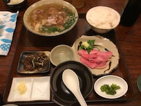 山羊料理 南山
うな丼やカキフライ定食等もあります。