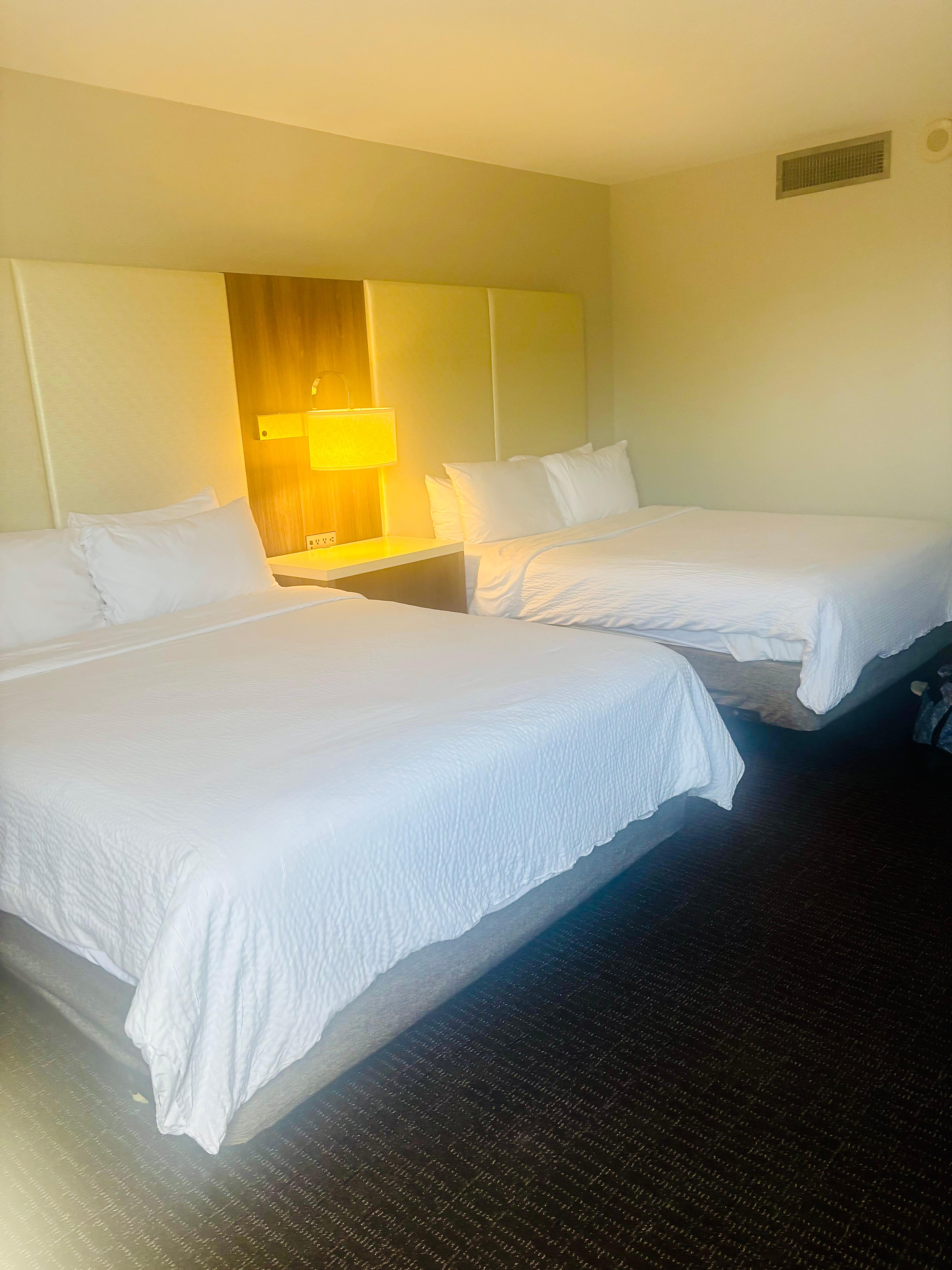 2 queens bedroom