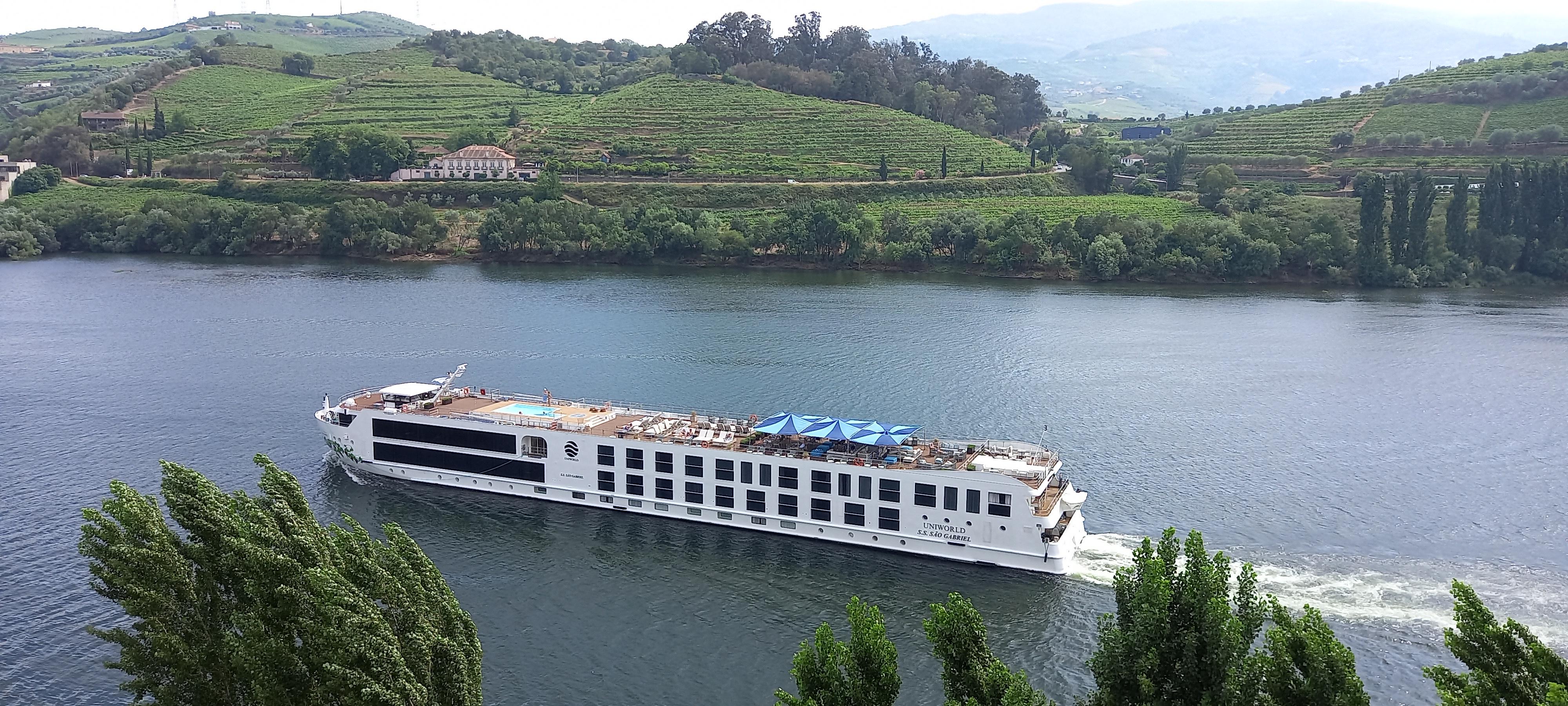 Bateau de croisière 