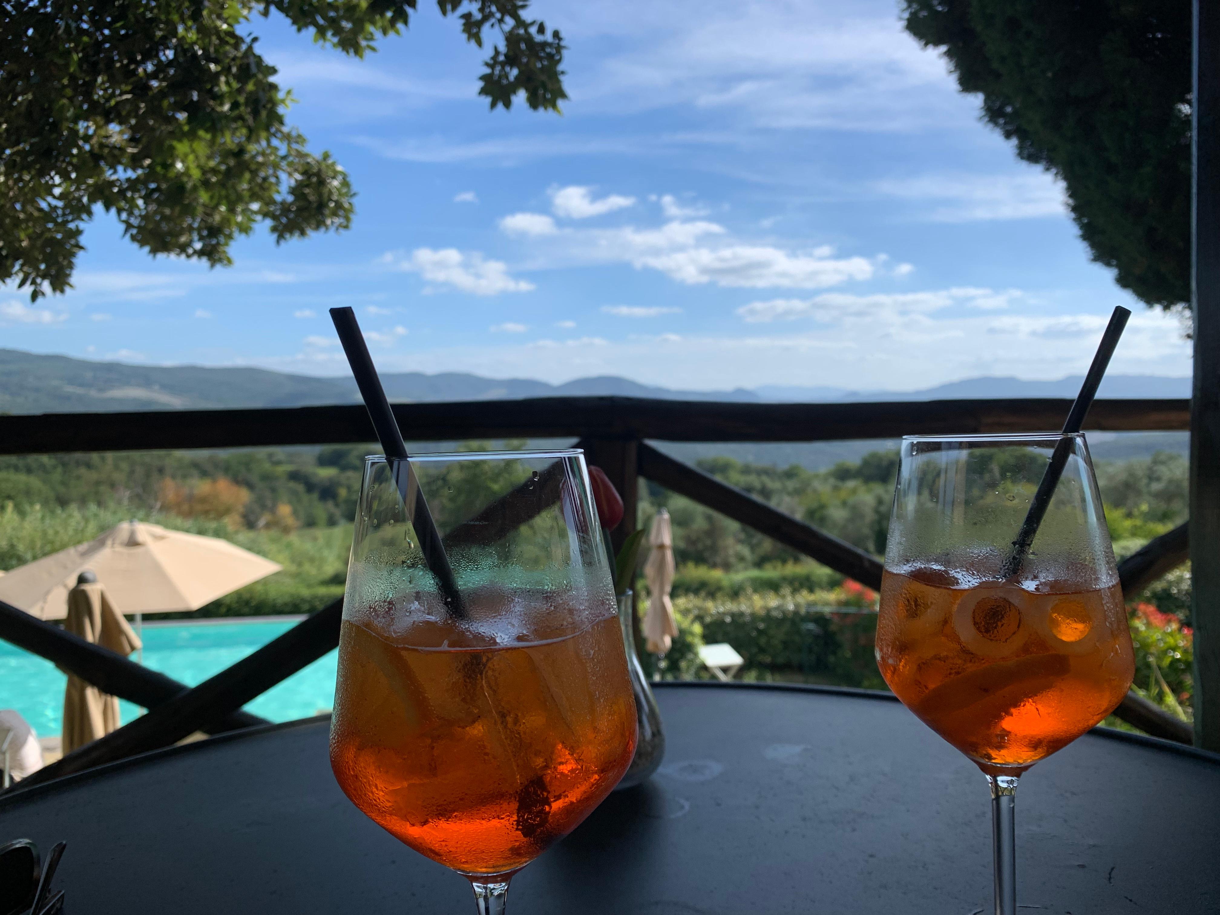 Apéros au petit bar de notre hote