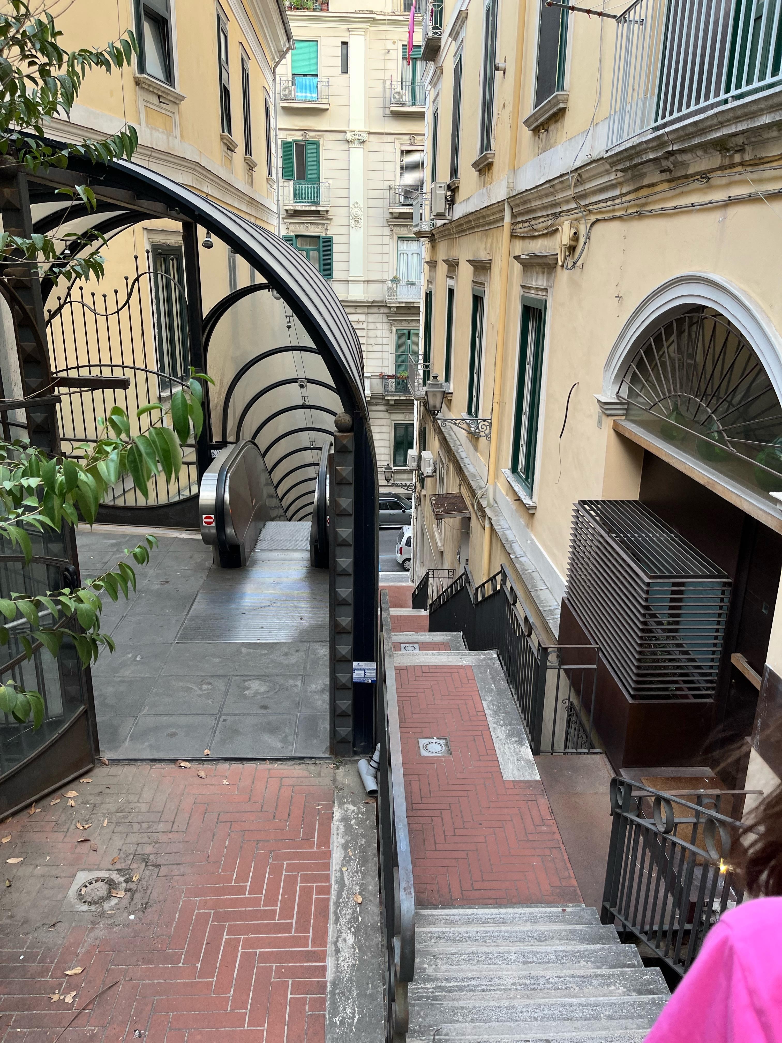 Rulletrapper op til hotellet