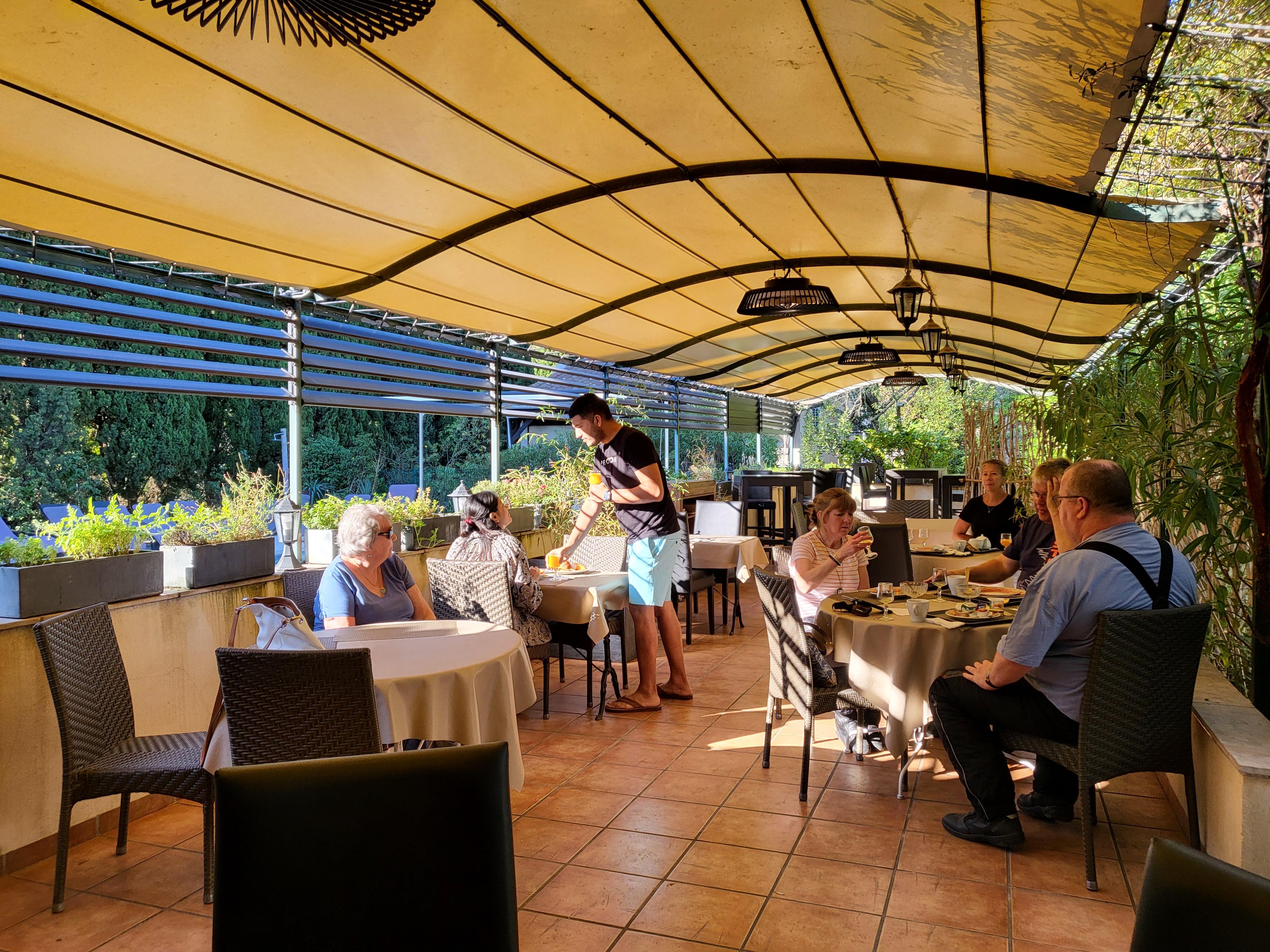 The open-sided dining terrace