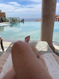 The infinity pool at the ridge