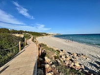 Passerella che costeggia la spiaggia