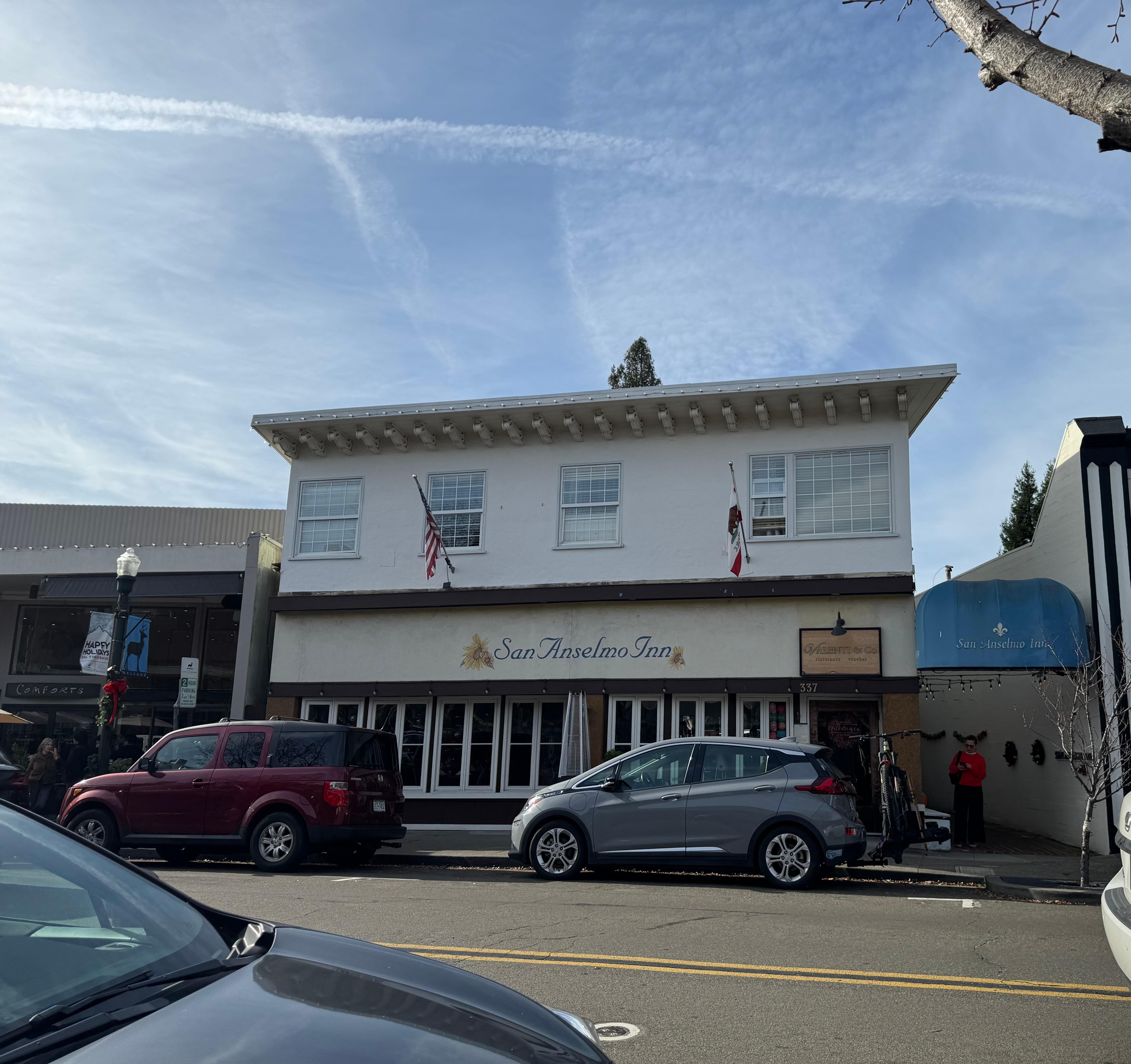 Building location is great but San Anselmo is a sleepy DT that doesn’t open until 11am and with a tiny, uncomfortable room that makes for a disappointing experience. 