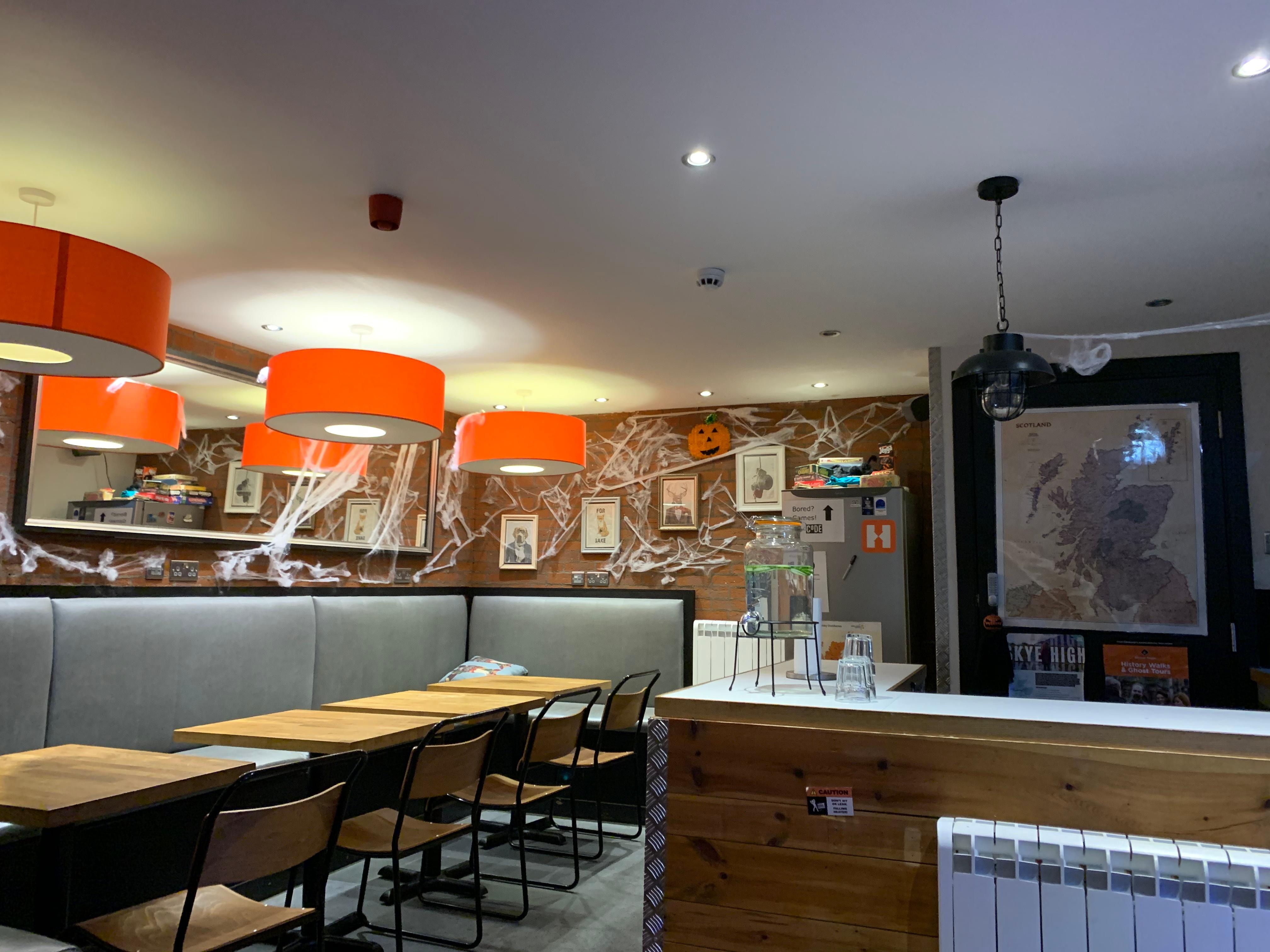 ハロウィン風に飾ってあるホスピタリティ