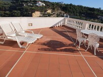 La terrasse gigantesque.