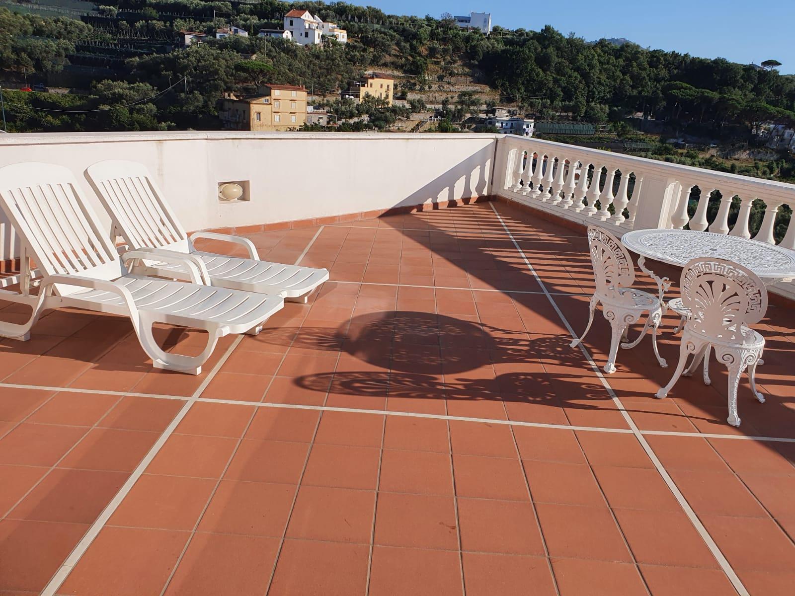 La terrasse gigantesque. 